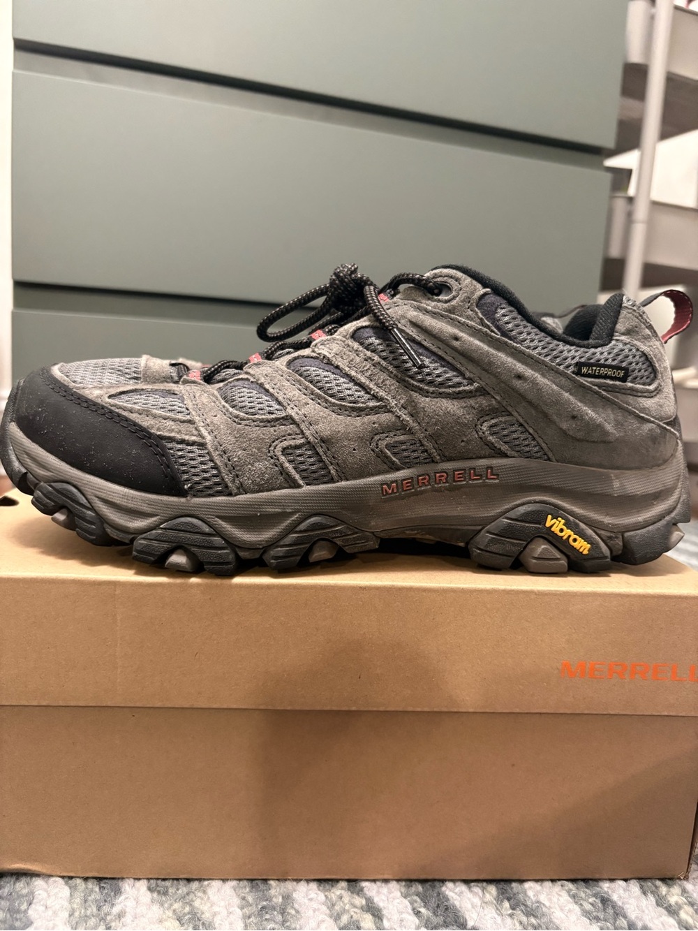 Merrell Men’s Moab 3 Hiking Shoes- 10.5 WIDE